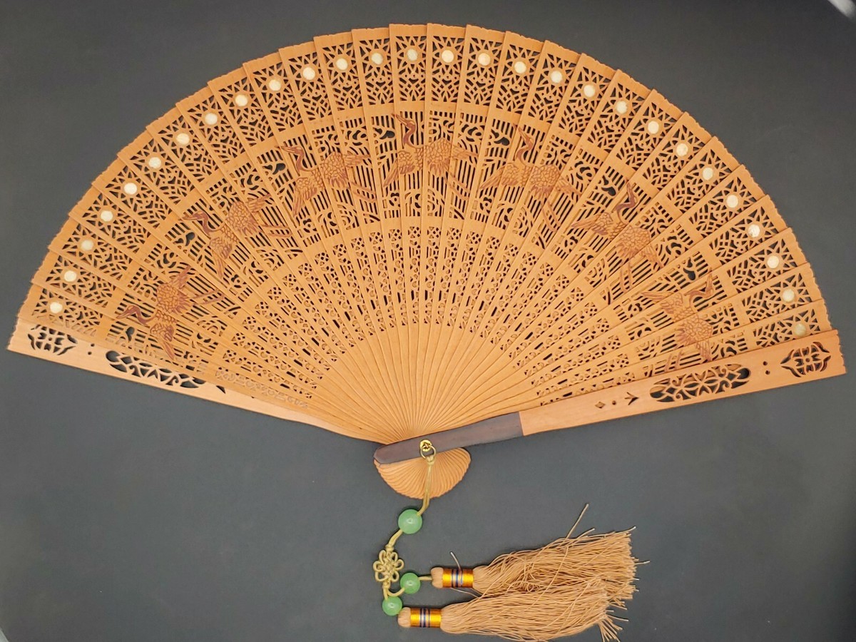 檀香木雕折扇嵌牙镶酸枝木玉珠Chinese Sandalwood Cranes Art Pattern
