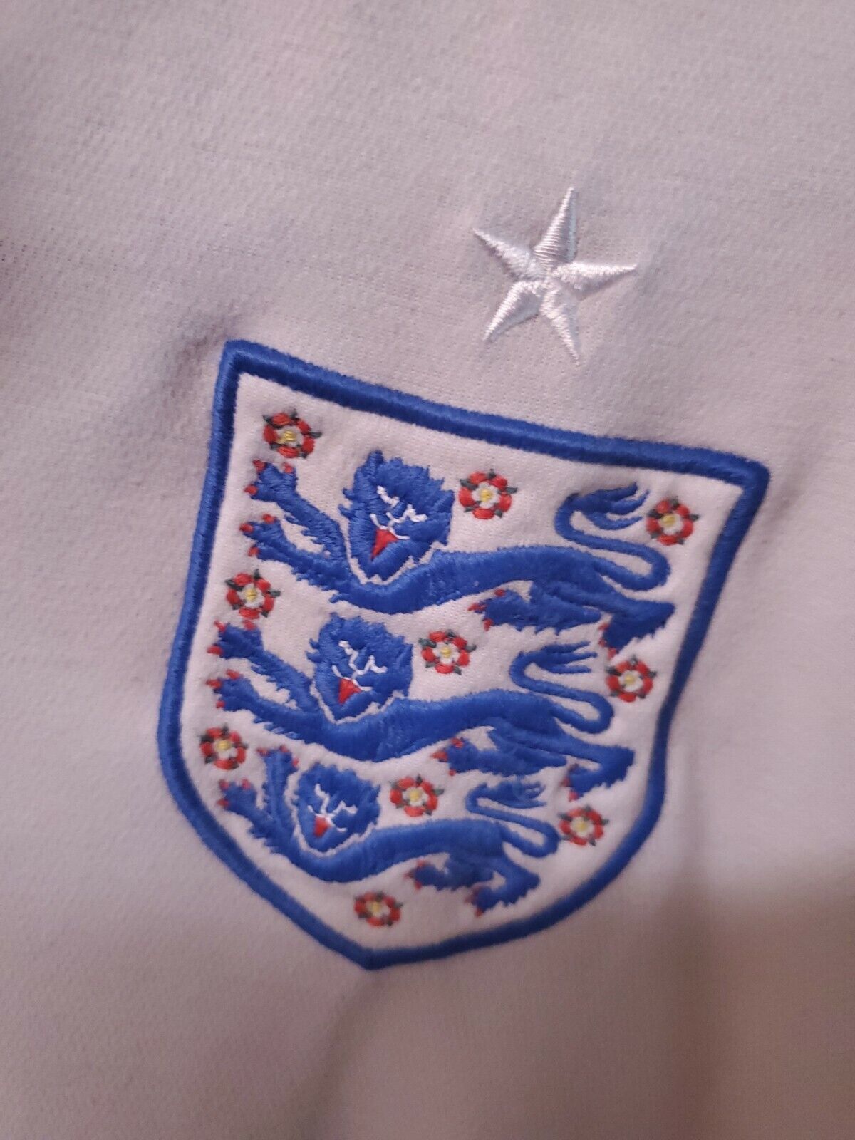 England soccer jersey umbro - image 2