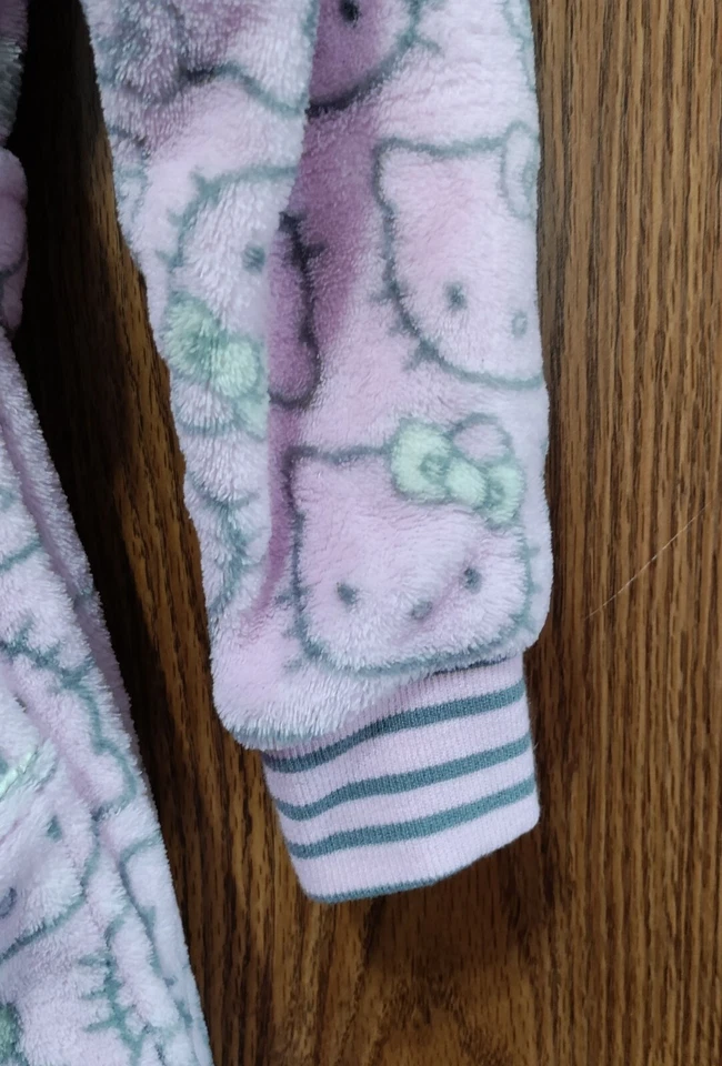 Bata de baño Hello Kitty suave de felpa para niñas talla S (6) Sanrio 2015 rosa y gris Foto 4 de 4