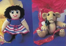 LITTLE LION CUB & CORA MUÑECA JUGUETE DIGEST TAMAÑO CROCHET PATRÓN INSTRUCCIONES