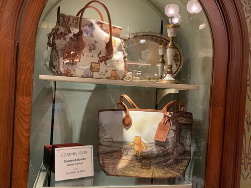 New 2020 Disney Dooney & Bourke “WINNIE THE POOH” Classic Winnie the Pooh - Picture 7 of 7