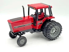 1/16 International 5288 Tractor W/ Duals