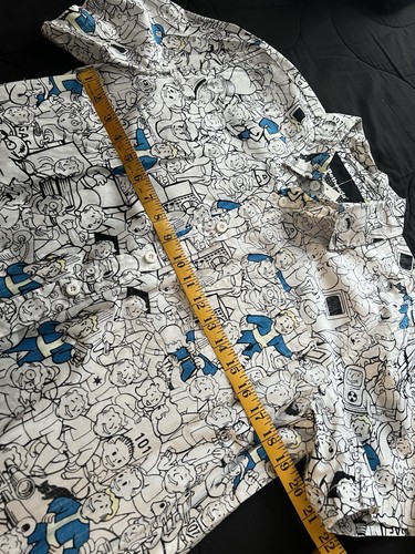 Bethesda Fallout Button Shirt Men’s New - Picture 10 of 10