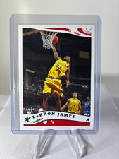 Topps 2005 LeBron James #200 Cleveland Cavaliers Base Set Basketball Card