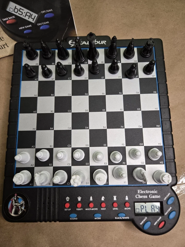 Excalibur Electronic Chess Game Model 901E-4 Complete And Tested With Chess Book - Image 2 of 3