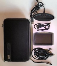 TomTom GO 730 4.3 Portable Bluetooth GPS Navigator W/case Bundle.