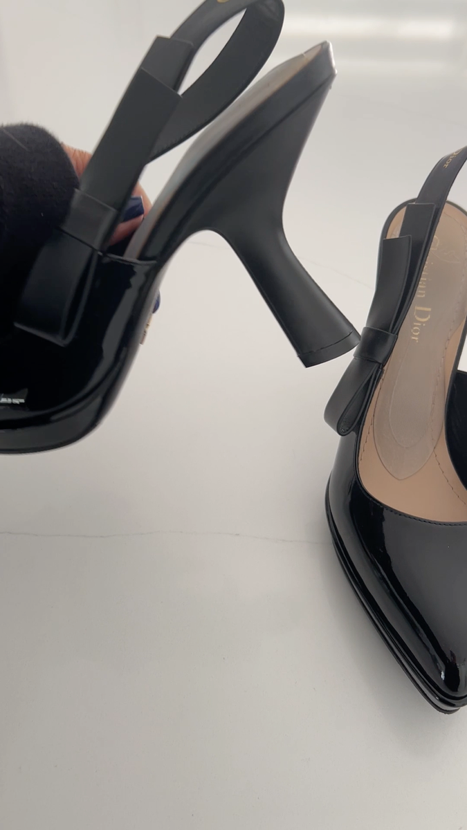 Christian DIOR Black Patent Leather Comma Pointed Toe Sweet D