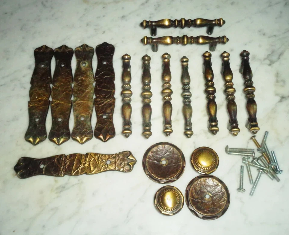 Carriage House Amerock 176 perillas y manijas de cajón de gabinete con placas traseras de colección Foto 3 de 3