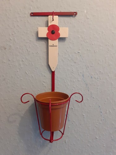 A Remembrance Cross With a Plant Pot 4" Ring Holder Wall Mounted NEW RED FINISH.