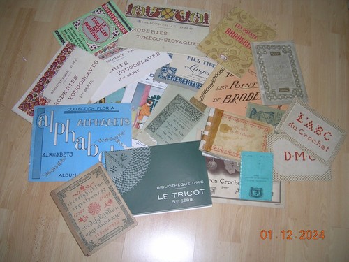 Lot 10 anciens livrets Classique (Larousse / Hachette / Hat