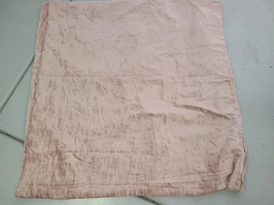 Edredón completo/queen West Elm "Blush Velvet" y 1 euro simula Foto 3 de 4