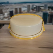 VTG Round Tupperware Pie/Cake Carrier Harvest Gold Made USA Preowned Read