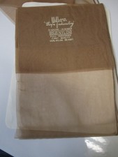 1 PR VINTAGE WILBORN DK SEAMED FULL FASHION SHEER NYLON STOCKINGS 10 1/2 M BEIGE