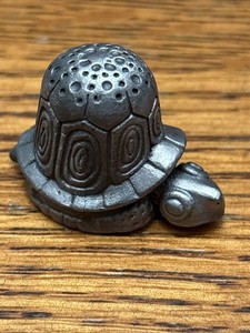 Thimble Pewter Turtle Moveable Head