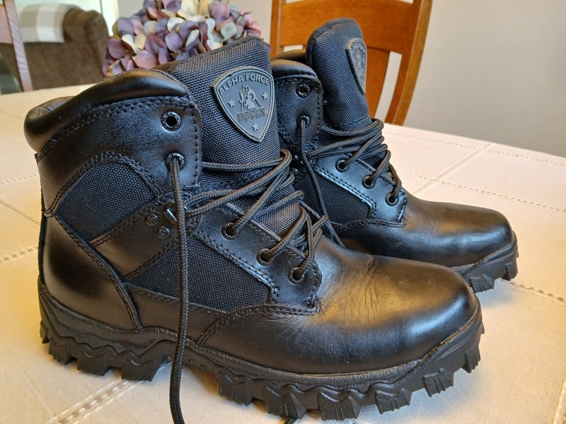 MENS GENTLY WORN ROCKY ALPHA FORCE BLACK LEATHER 6" WATERPROOF BOOTS SIZE 9.5 EW