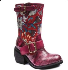 Irregular Choice Great Escape Calf High Boots Red Embroidered Size 7.5 8 41