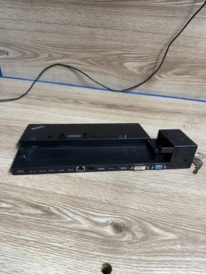 Lenovo ThinkPad Ultra Dock 40A2 w/ Keys   Model SD20A06041   No Adapter