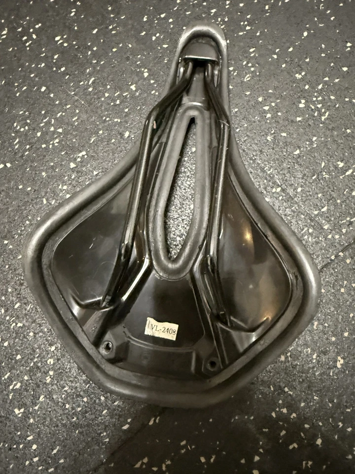 Sillín Specialized Power Comp negro 155 rieles sólidos despegue roubaix  Foto 4 de 4