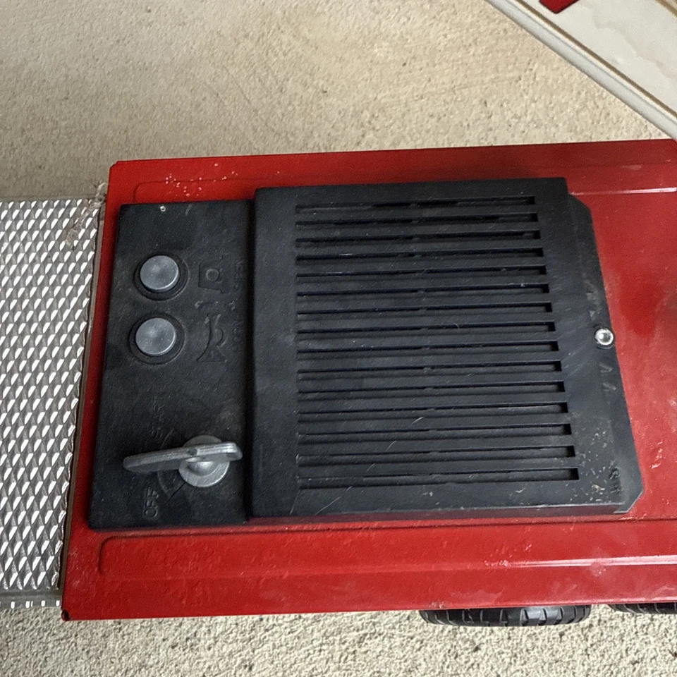 Vintage 1989 Nylint Water Cannon Sound Machine Fire Truck TESTED - Image 3 of 4