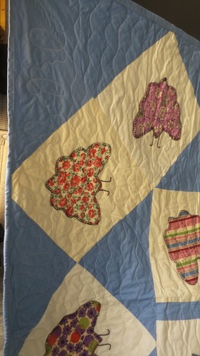 Antique Vintage Appliqued QUILT, BUTTERFLIES Blue Lattice, Multi-Color, 96"x84" - Picture 8 of 13