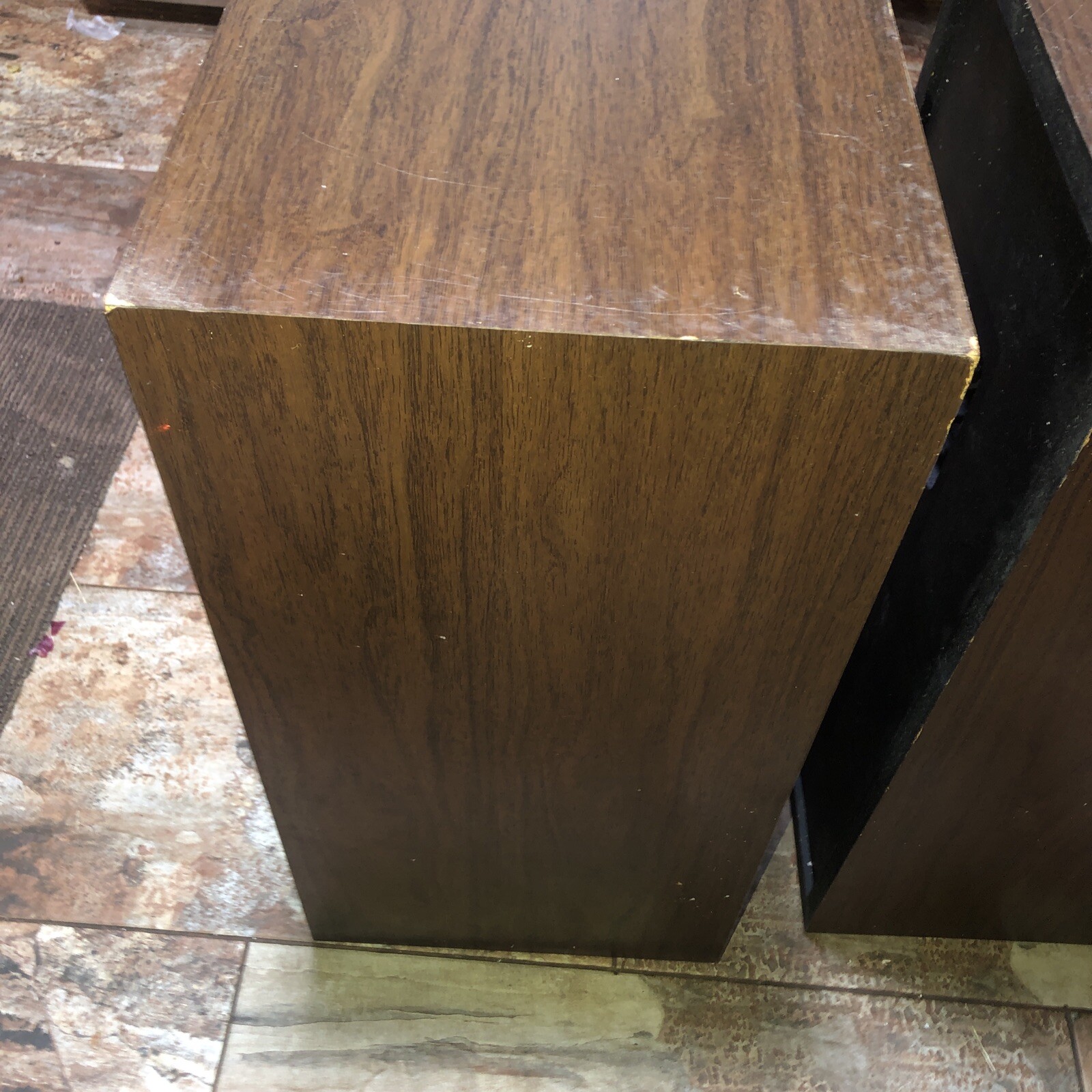 Pair Of KLH Speakers Model 363 way with 12″ woofers No Grill Tested