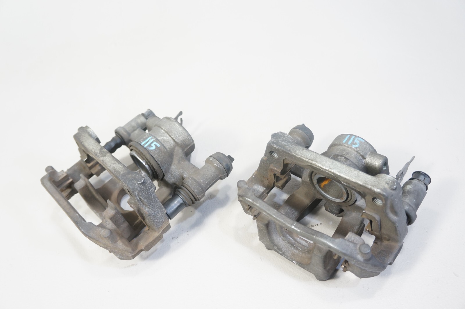 2014-2021 Maserati Ghibli REAR break caliper single cylinder pair set of 2