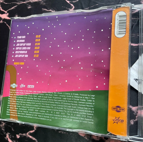 WALKERMAN CD - LISTEN TO MAMA - Picture 2 of 3