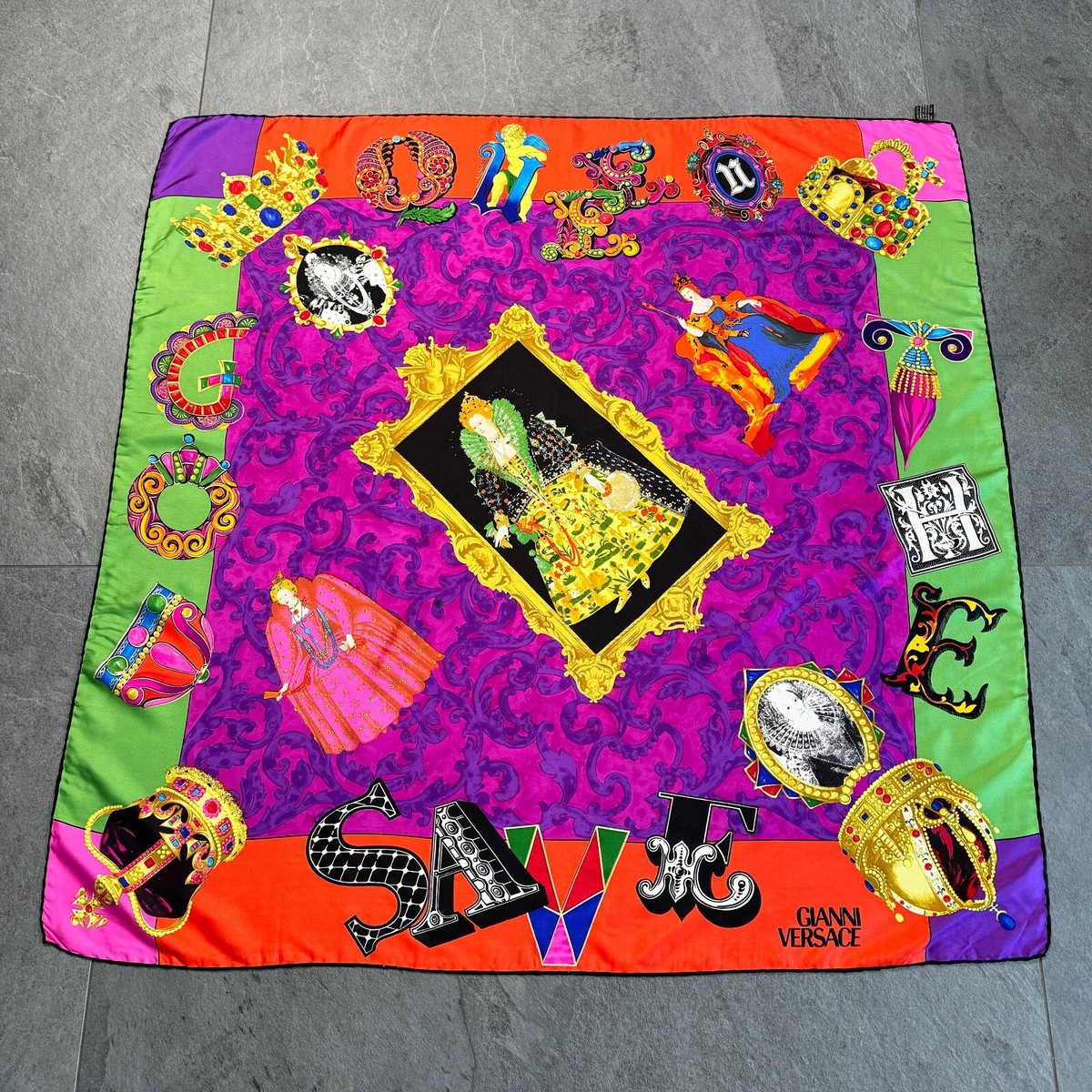 GIANNI VERSACE silk scarf God Save The Queen size 38