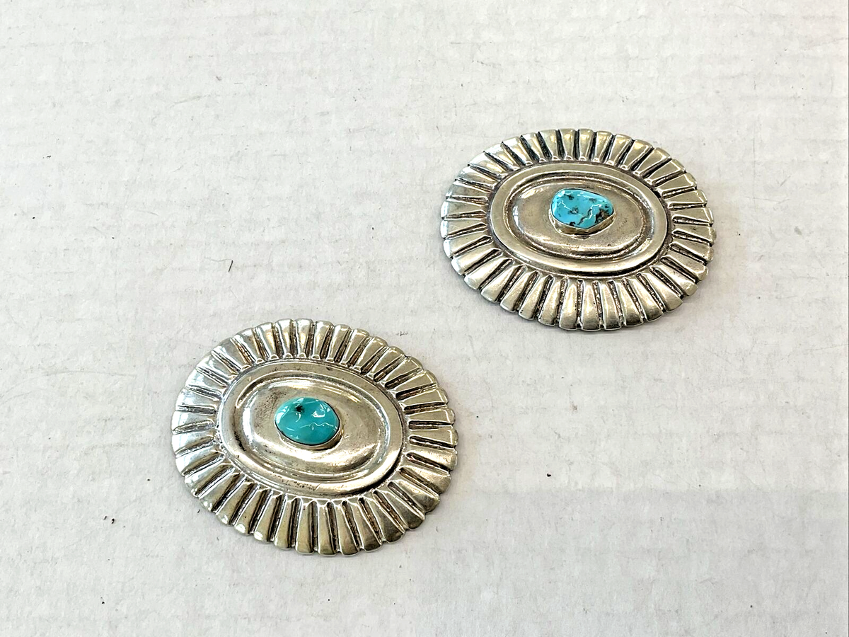 CLARENCE LEE Navijo sterling silver and turquoise belt, vintage What information is available on these Navajo jewelry pieces? main image 2