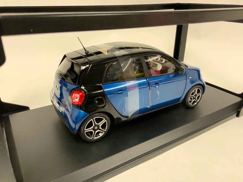 1/18 Norev Smart Forfour from 2015 in Black and Blue 183435 NC1153 - Image 4 of 4