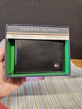 Tommy Hilfiger RFID Protection Black Leather Bi-fold Wallet Nib