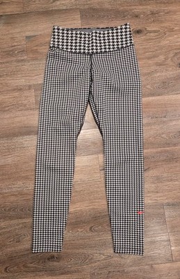 Women s Nike Dri-FIT One Icon Clash 7/8 houndstooth black/white size small NWOT