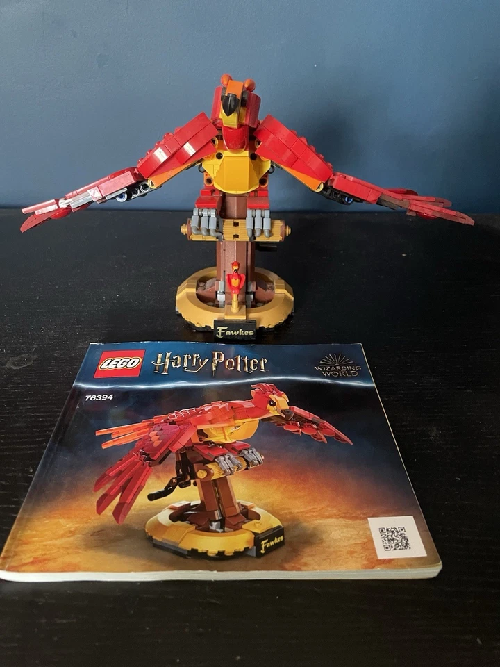 LEGO Harry Potter 76394 Fawkes, Dumbledore's Phoenix, photo 4 of 5
