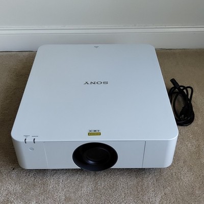 Nice! Sony VPL-FHZ60 WUXGA 5000 Lumens Large Venue Laser Projector - 55% Life