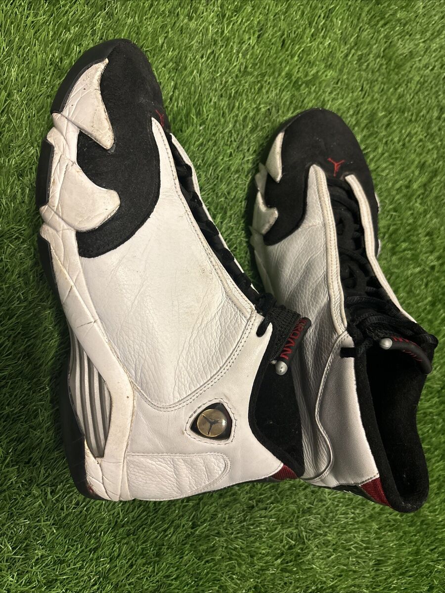 Size 9.5 - Air Jordan 14 OG 1998 Black Toe - Pre Owned Size 9.5 - Air Jordan 14 OG 1998 Black Toe - Pre Owned