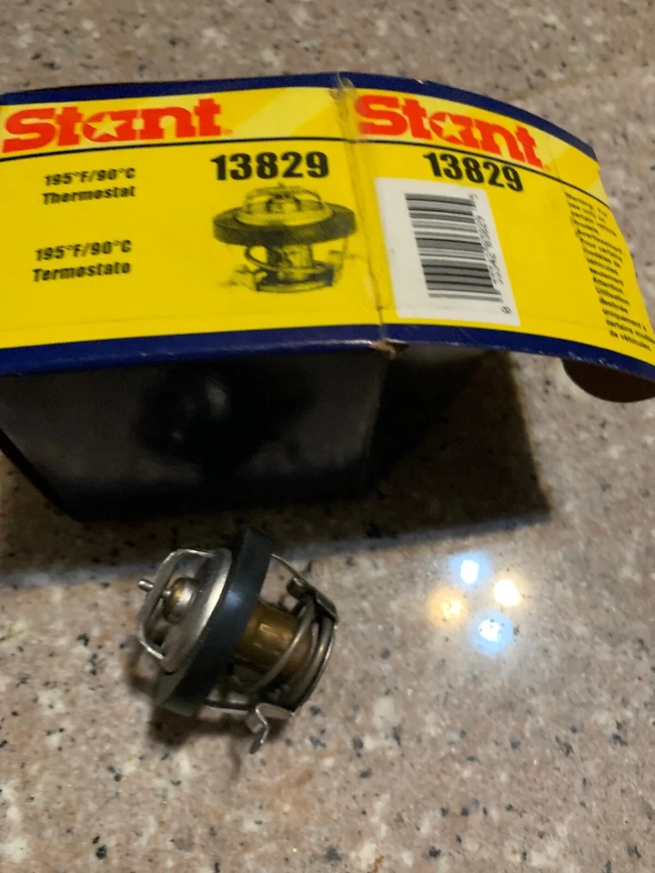Termostato Stant Nuevo Ford Ranger Mustang Taurus Escort Thunderbird 13829 Foto 3 de 3