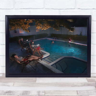 Familie Sohn Tochter Mann Frau Kind Pool Spa Resort Lesen Lesen Wandkunstdruck