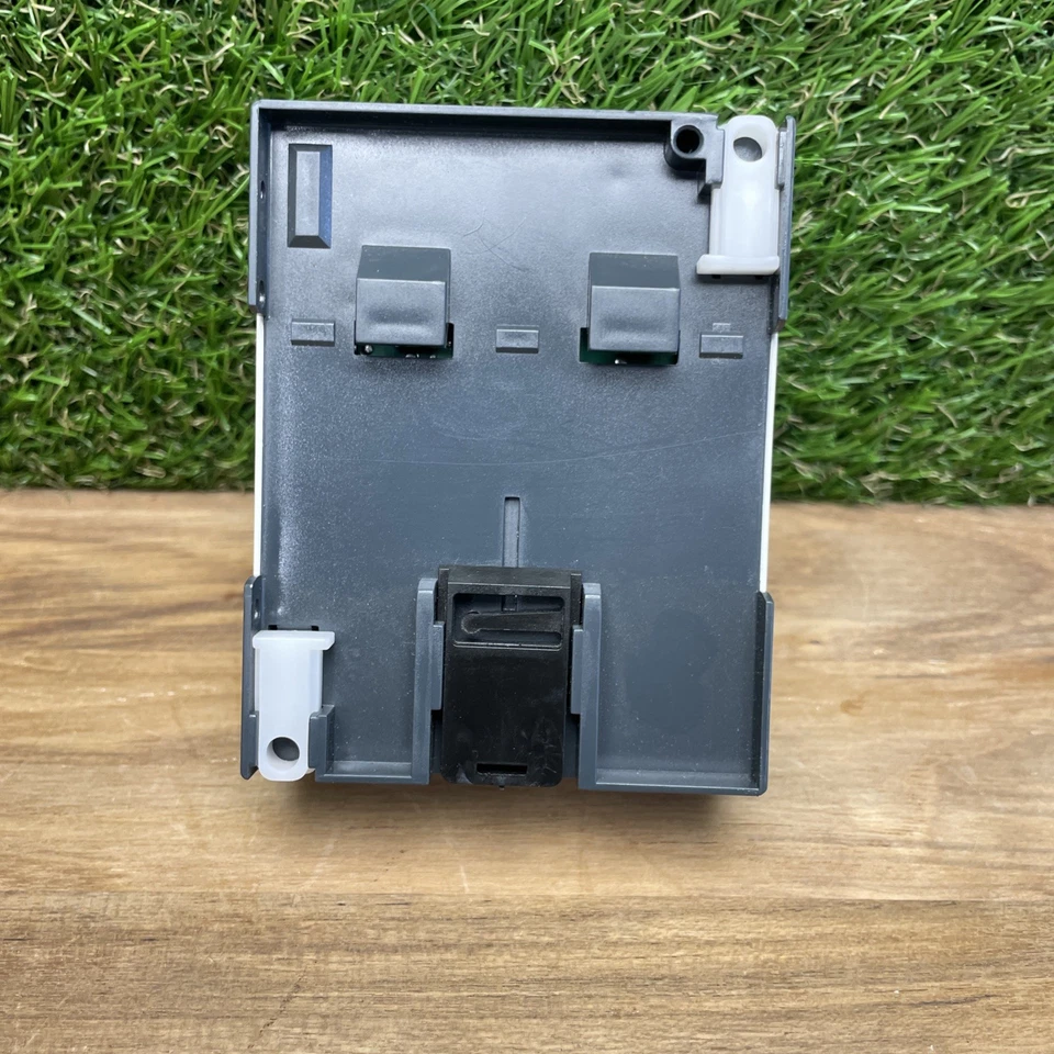 SCHNEIDER ELECTRIC ZELIO LOGIC SR2 A101FU COMPACT SMART RELAY 100-240VAC #16M - Photo 4/4