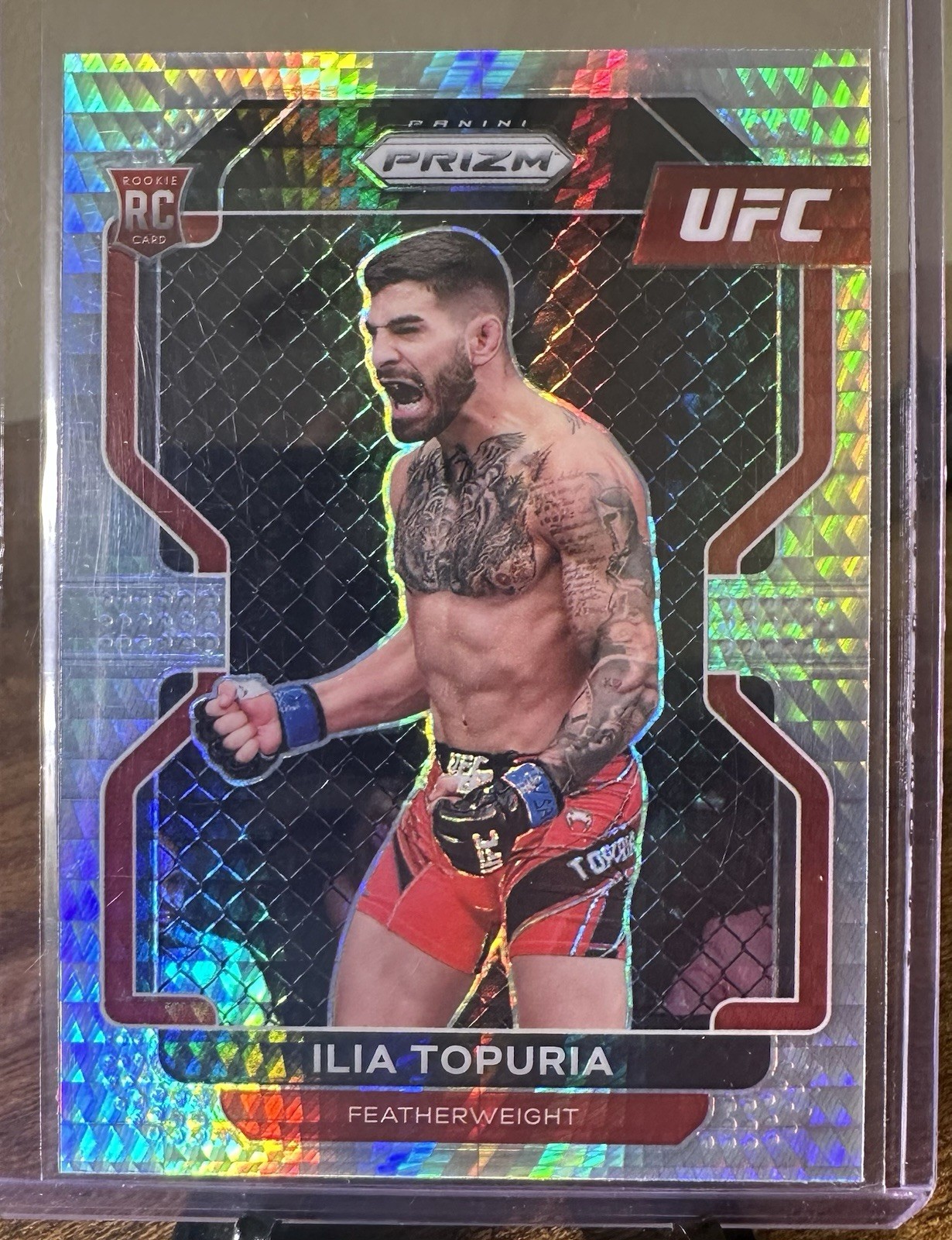 2022 Panini Prizm UFC Ilia Topuria Rookie Hyper Prizm #115