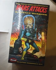 Mars Attacks Martian Warrior Model Kit – Moebius Models – Sealed – Assembly
