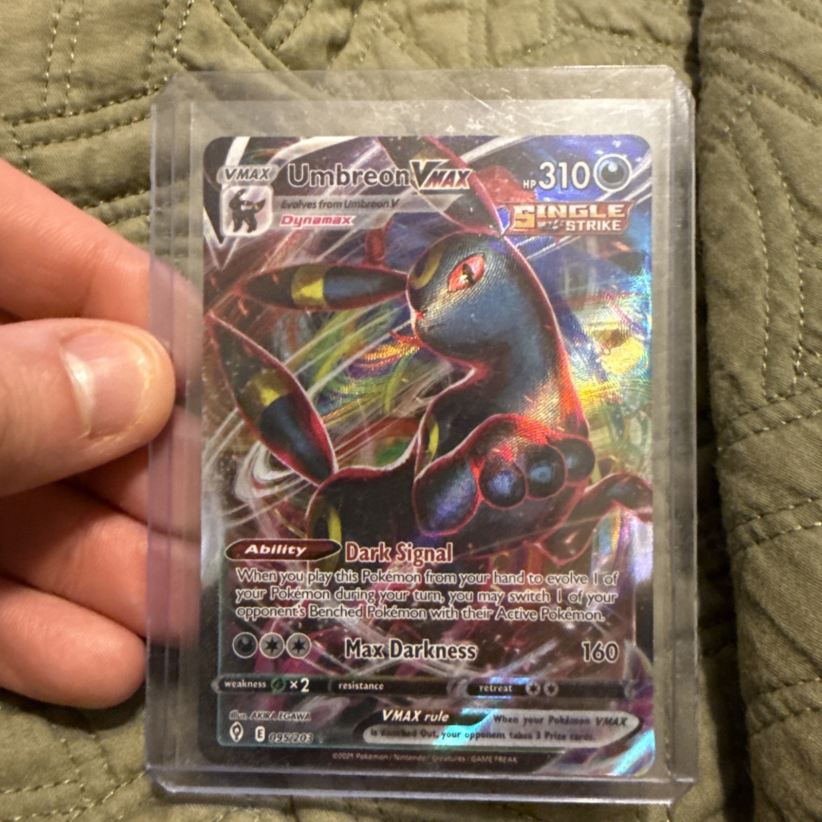 Umbreon VMAX 095/203 Ultra Rare Pokemon TCG SWSH07: Evolving Skies NM