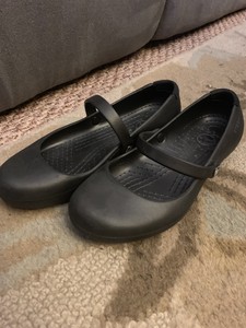 crocs alice work flat
