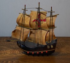Soporte de lámpara de arte tallado MCM barco de madera holandés Mayflower galeón holandés