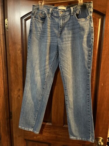 Levis 505 Jeans Womens 12 S 31 30 Medium Wash Denim Straight Leg EUC
