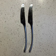 Set of 2 Zwilling J. A. Henckels 18/10 Stainless BELLASERA 9 1/8" Dinner Knives