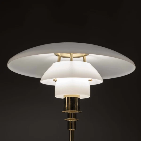 Design-Tischlampe im Stil der ikonischen PH 3/2 von Poul Henningsen - Bild 3 von 4