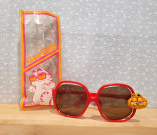 1980s Vintage Garfield Kat's Meow Red Kid's Sunglasses W/ Holder Sleeve