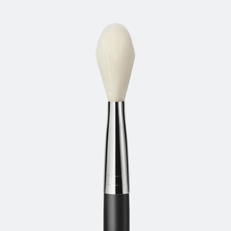 MAC 135s Large Flat Powder Brush Ultrasoft Synthetic Fibre Blush Brush