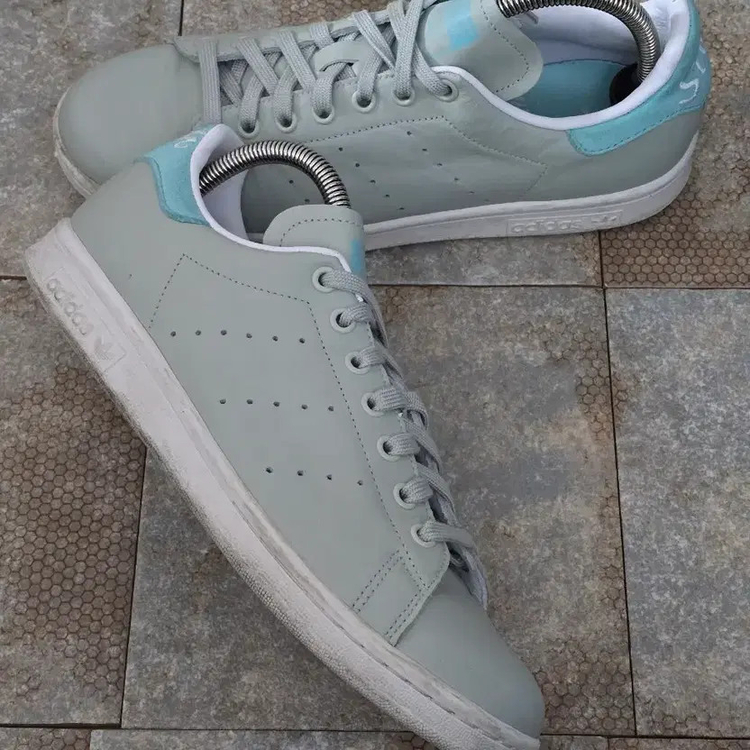 Adidas Stan Smith Silver Sneakers, Size 270 thumbnail 3