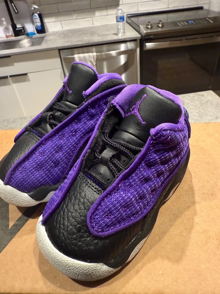 Air Jordan AJ13 Retro TD Niño Pequeño Tenis Púrpura Zapatos 23 Lakers FD4647-501 4C Foto 3 de 4